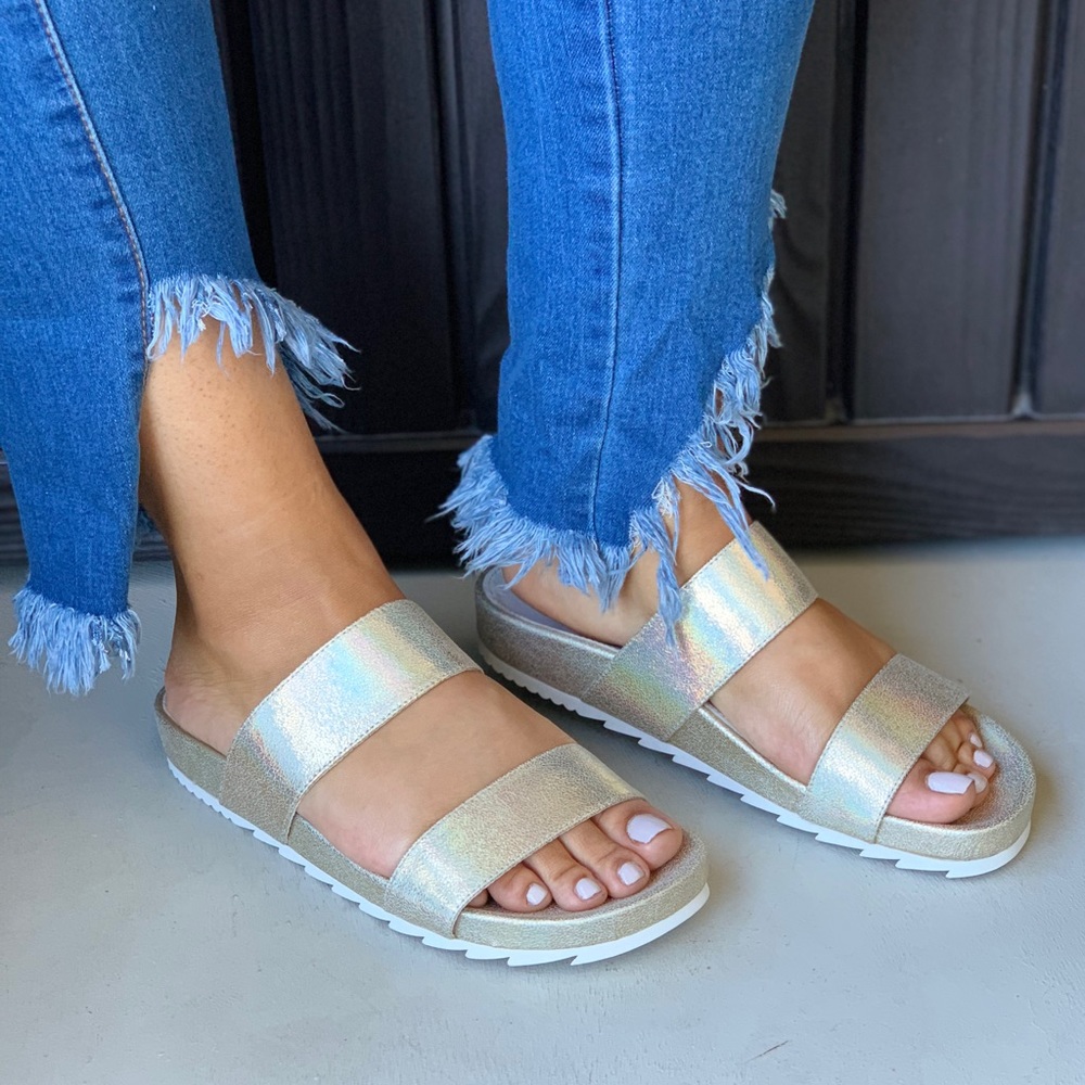 Arizona Gold Two Strap Flatform Leather Sandal - Picture 3 of 8